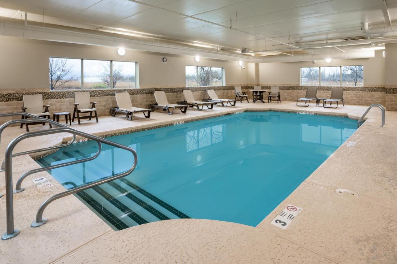 Country Inn & Suites By Radisson, Buffalo South I-90, Ny Уэст-Сенека Экстерьер фото