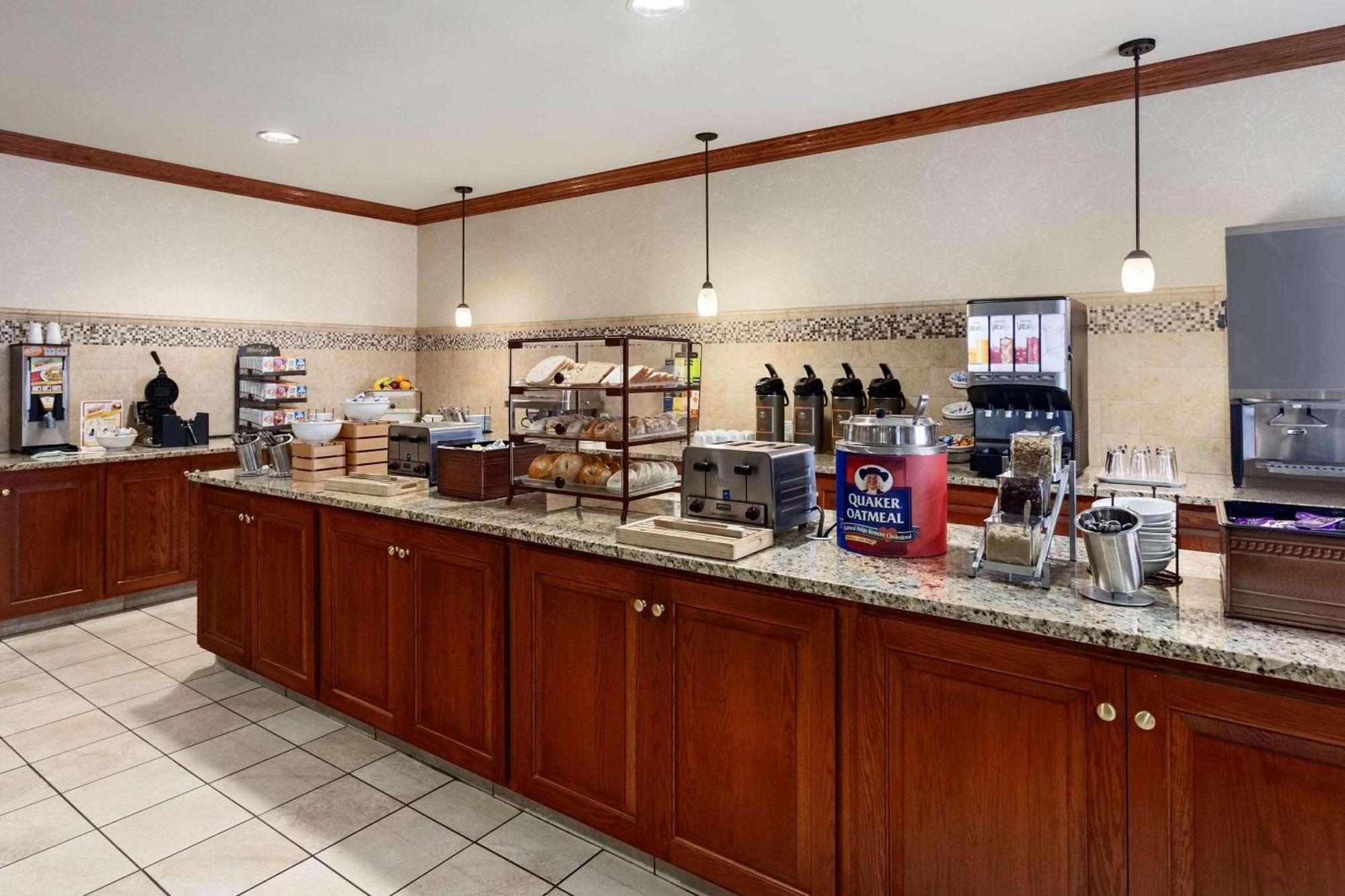 Country Inn & Suites By Radisson, Buffalo South I-90, Ny Уэст-Сенека Экстерьер фото