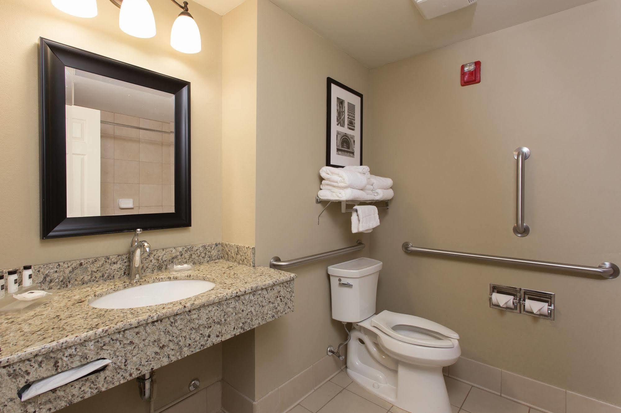 Country Inn & Suites By Radisson, Buffalo South I-90, Ny Уэст-Сенека Экстерьер фото